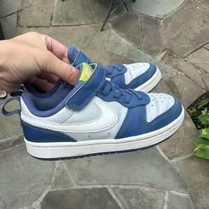 Nike boys shoes size 13